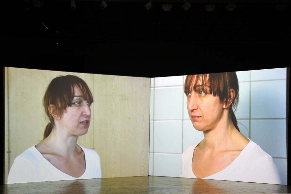 Podívala jsem se doprava a bylo tam ticho